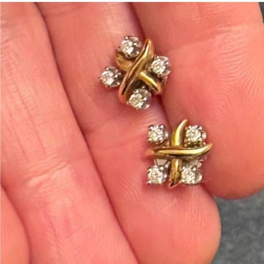 @cjdunnhsf Trade Back For My 14k Ruby Pearl Gold Bangle